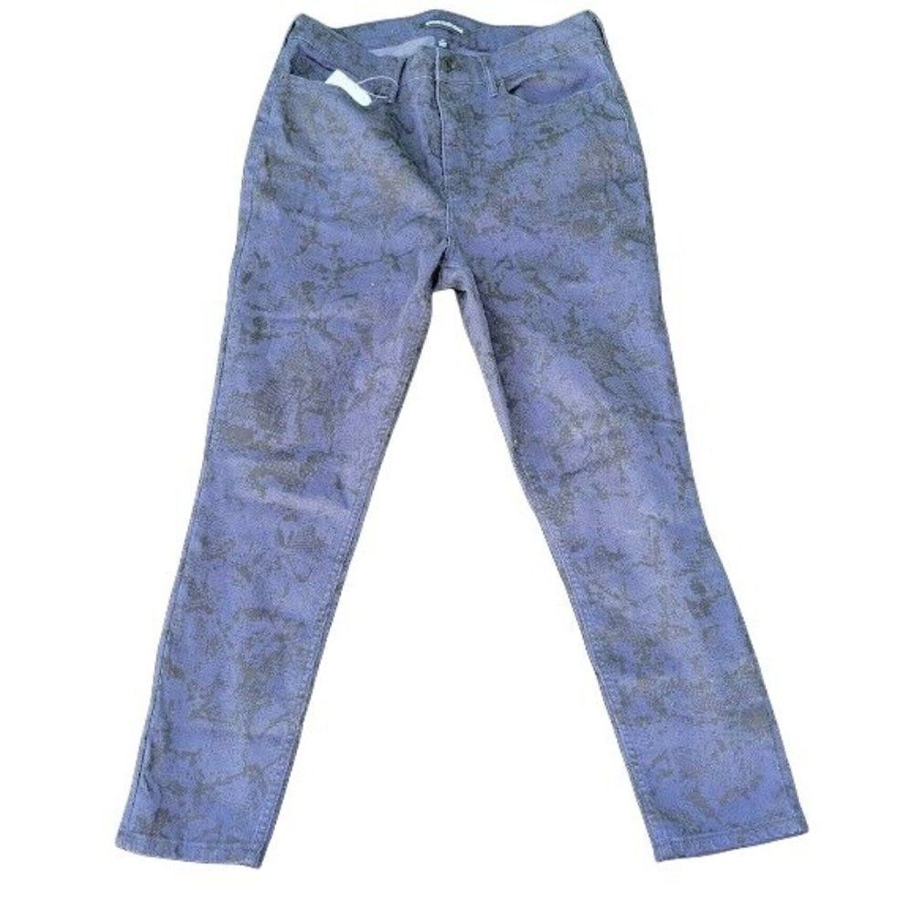 Women's Calvin Klein Reptile Print Jeans. 32. Purple/Gray. FLAWED